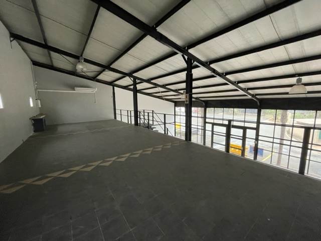 330  m² Commercial space in Louwlardia photo number 9