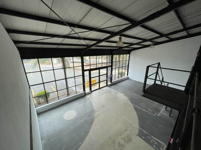 330  m² Commercial space in Louwlardia photo number 8