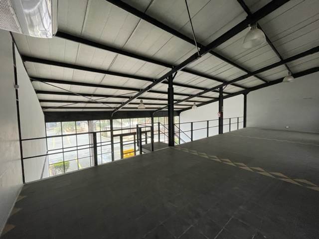 330  m² Commercial space in Louwlardia photo number 7