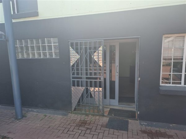 1100  m² Commercial space in Kleinfontein
