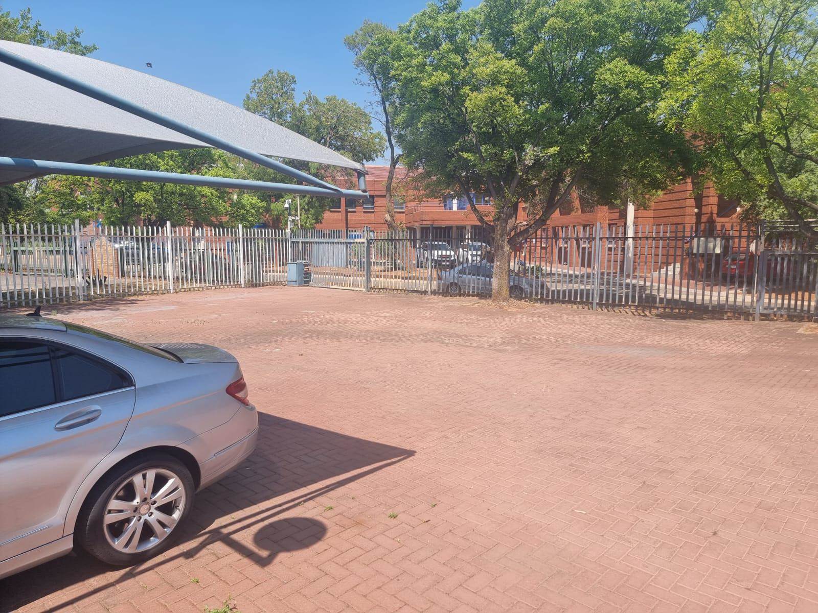 1100  m² Commercial space in Kleinfontein photo number 4