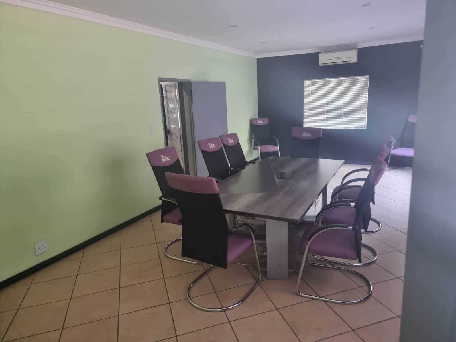 1100  m² Commercial space in Kleinfontein photo number 6