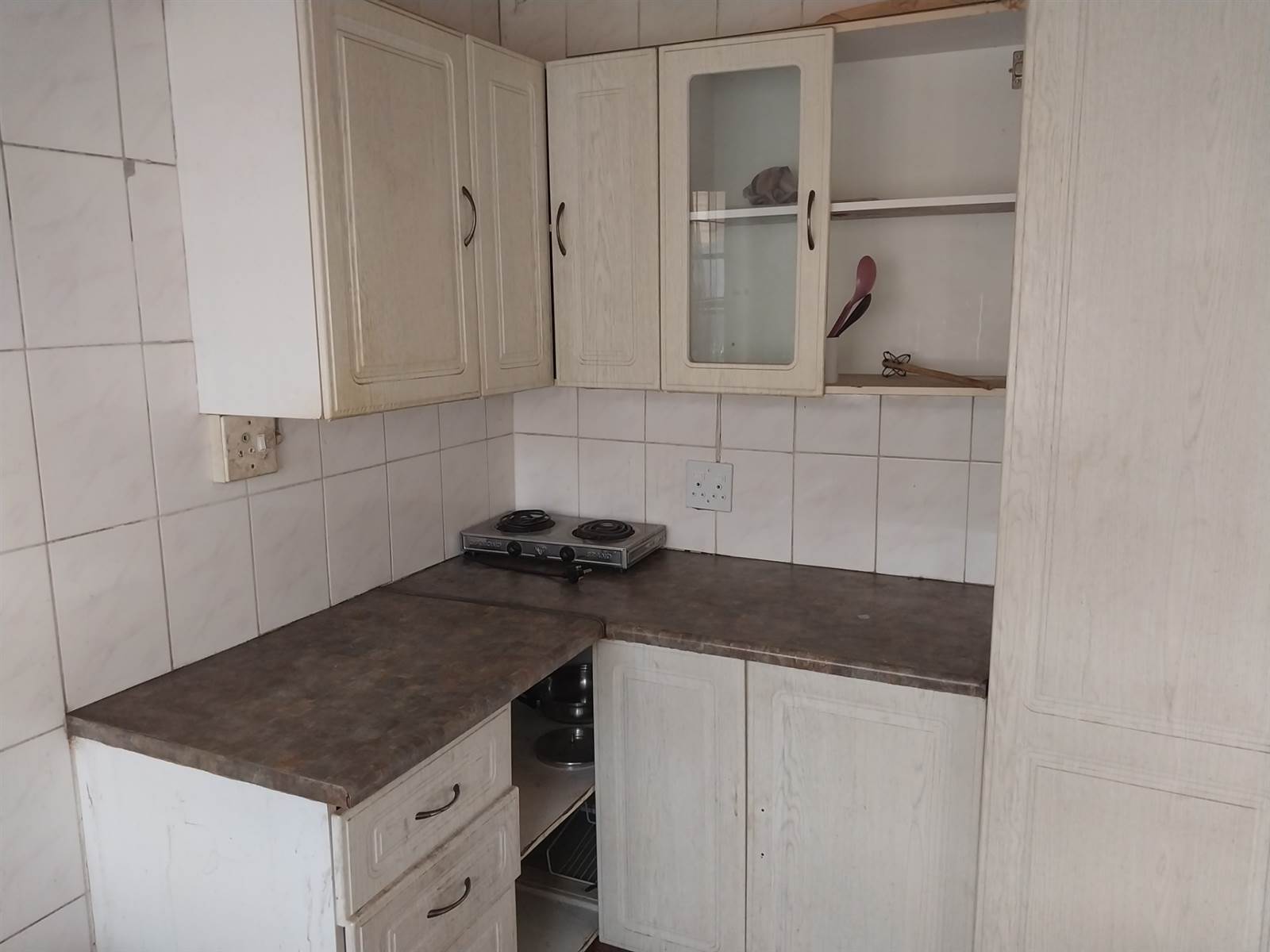 5 Bed Apartment in Kempton Park Central photo number 4