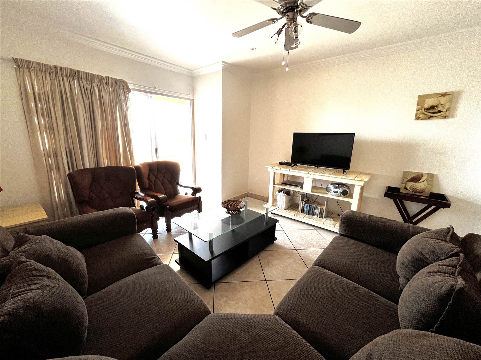 3 Bed Apartment in Manaba photo number 6