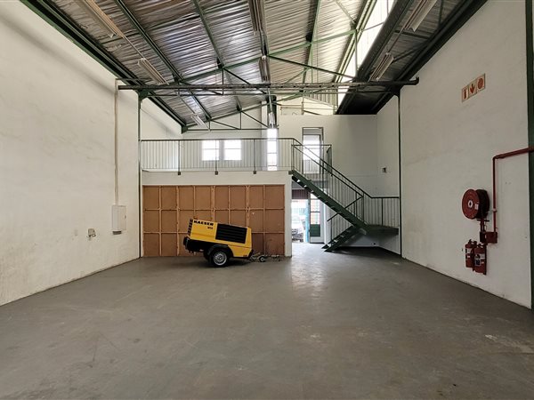 197  m² Industrial space