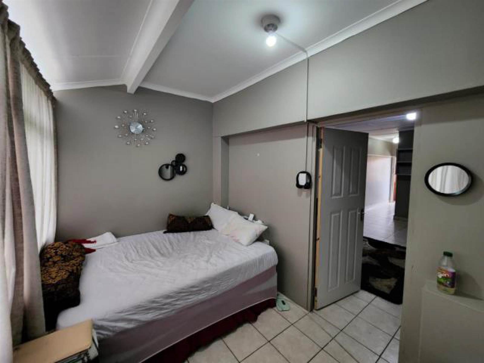 2 Bed Townhouse in Scottsville photo number 17