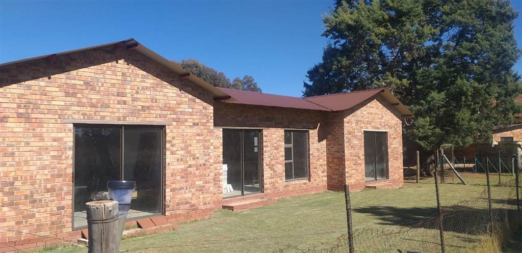 3 Bed House in Bloemfontein photo number 24