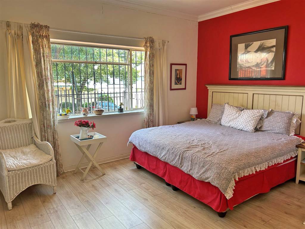 2 Bed House in Parkhurst photo number 12