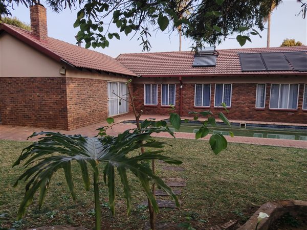3 Bedroom House 3 Bedroom House
