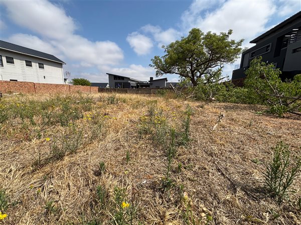 683 m² Land 683 m² Land