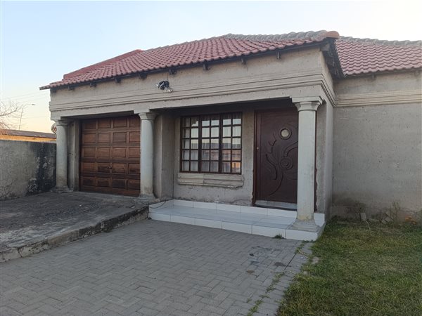 3 Bedroom House 3 Bedroom House
