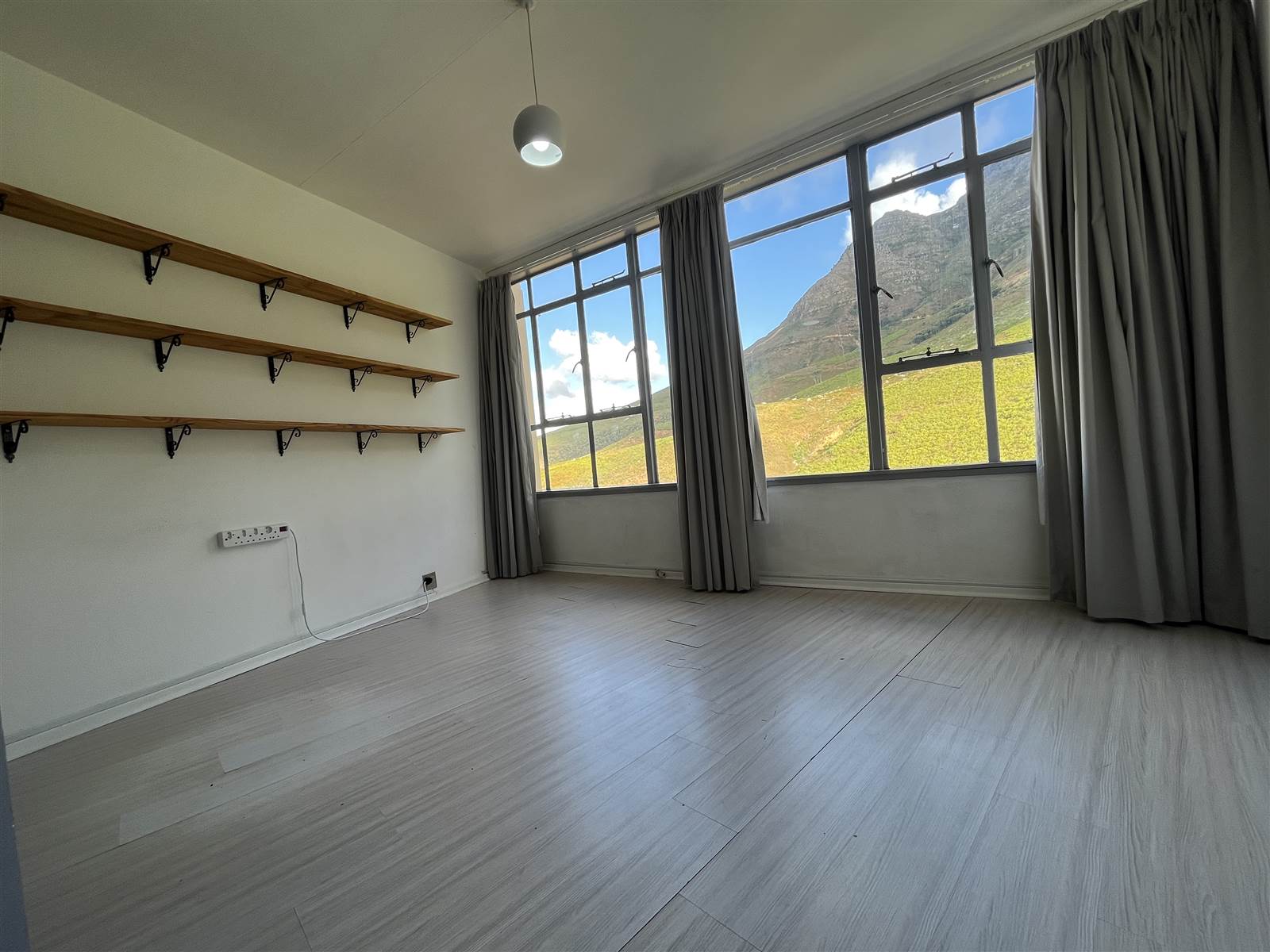 3 Bed Apartment in Vredehoek photo number 18
