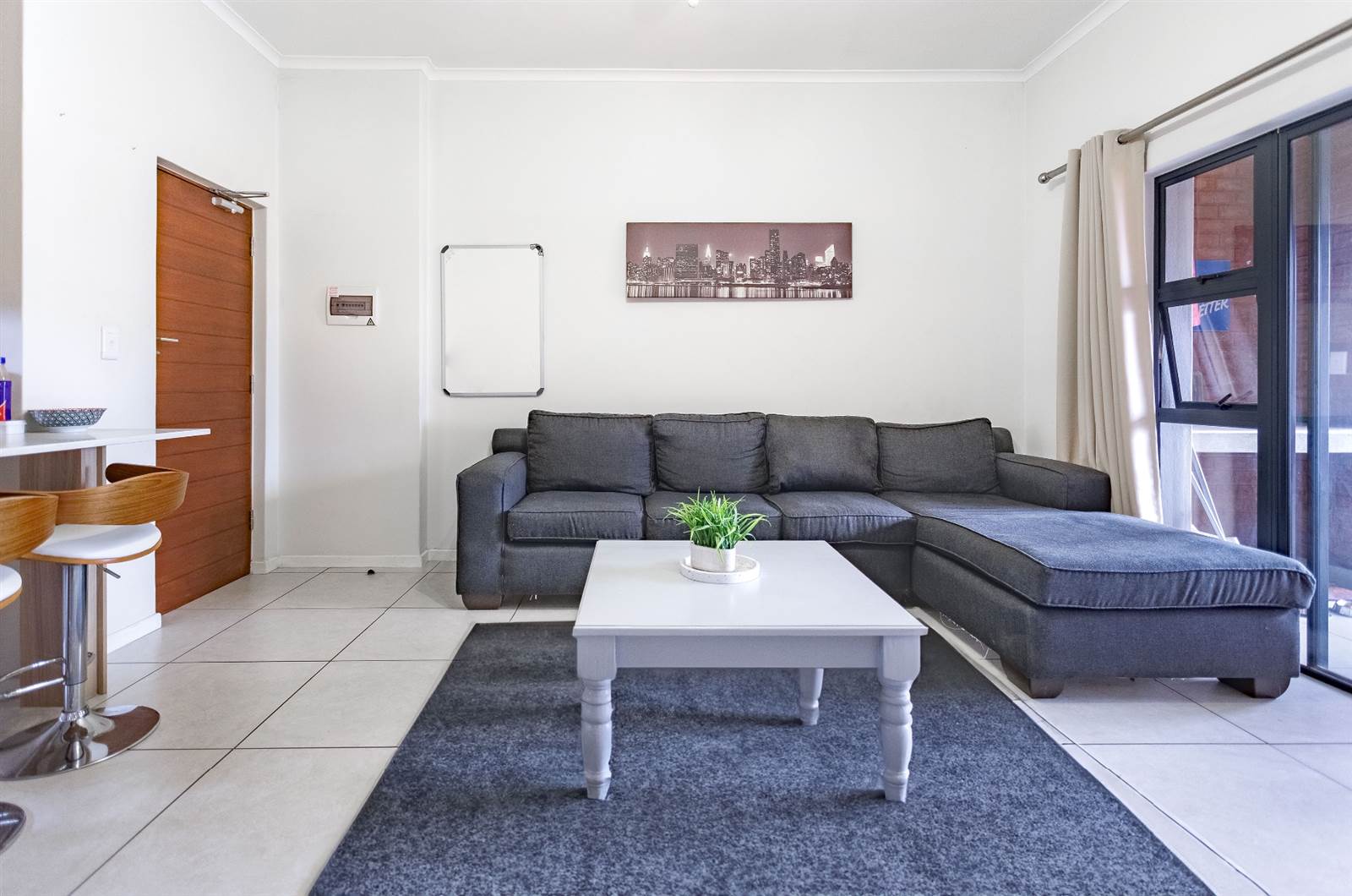 2 Bed Apartment in Doringkloof photo number 8