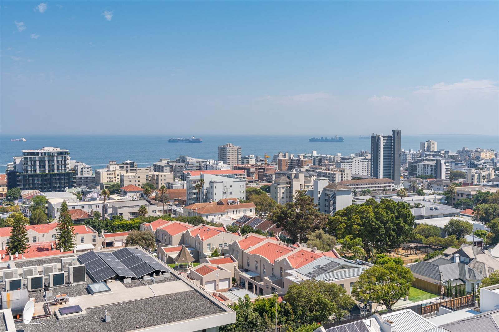 4 Bed Apartment in Fresnaye photo number 3