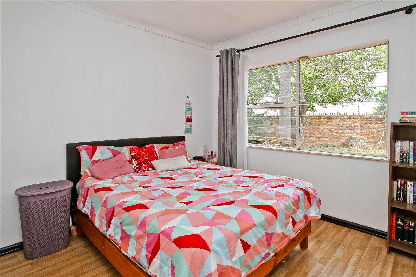 3 Bed Townhouse in Corlett Gardens photo number 13