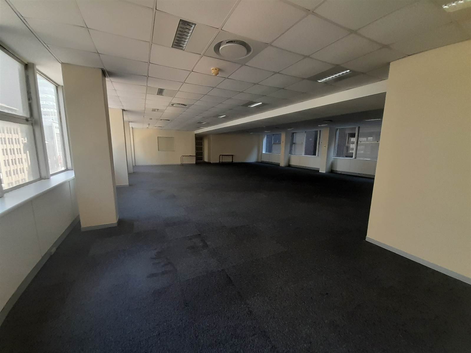 273.9  m² Commercial space in Durban CBD photo number 8