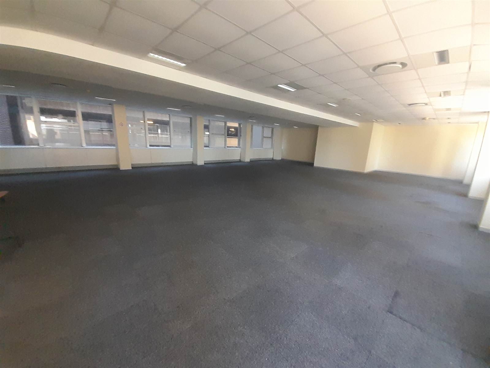273.9  m² Commercial space in Durban CBD photo number 4