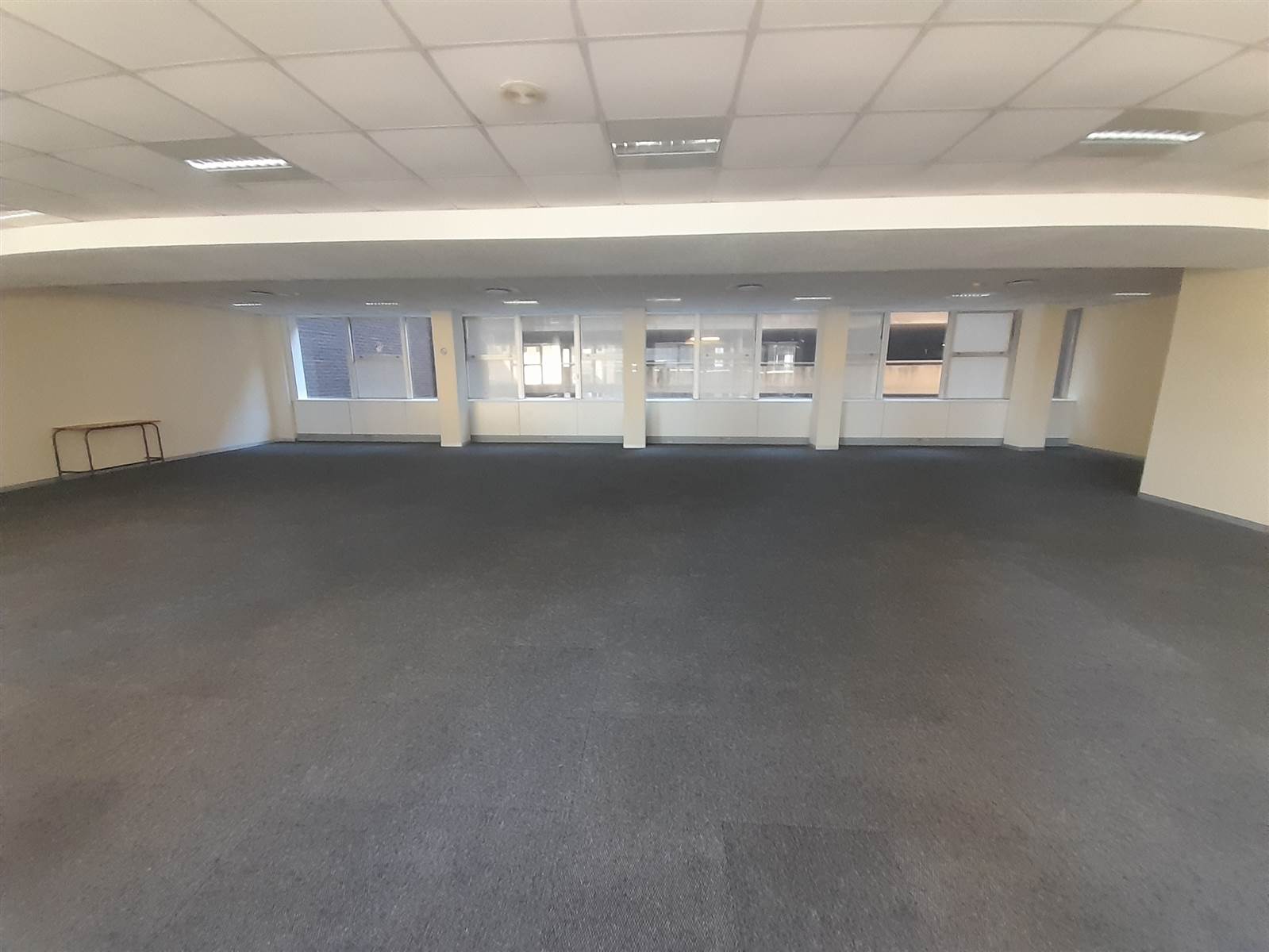 273.9  m² Commercial space in Durban CBD photo number 3