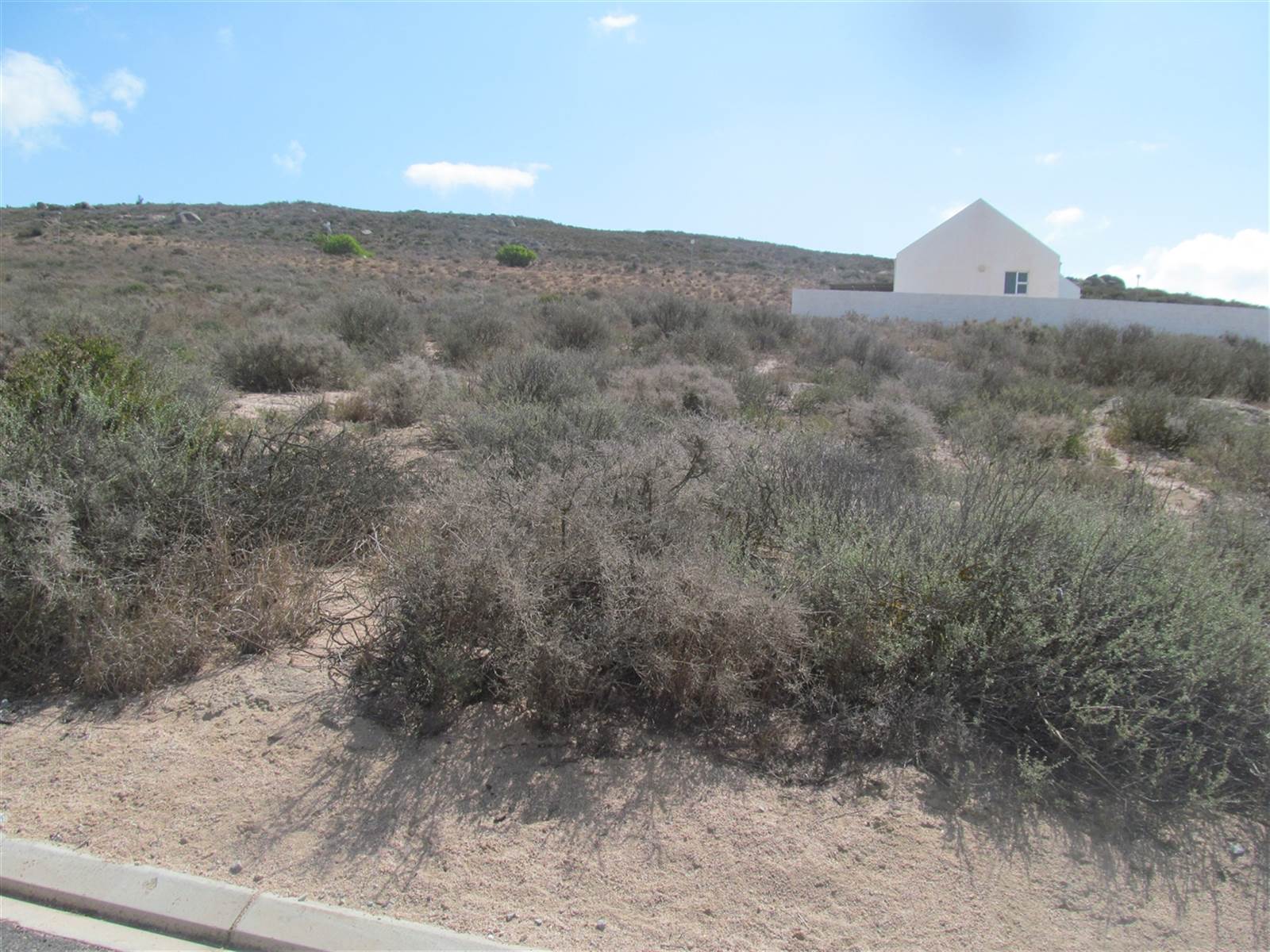 845 m² Land available in Britannica Heights photo number 1