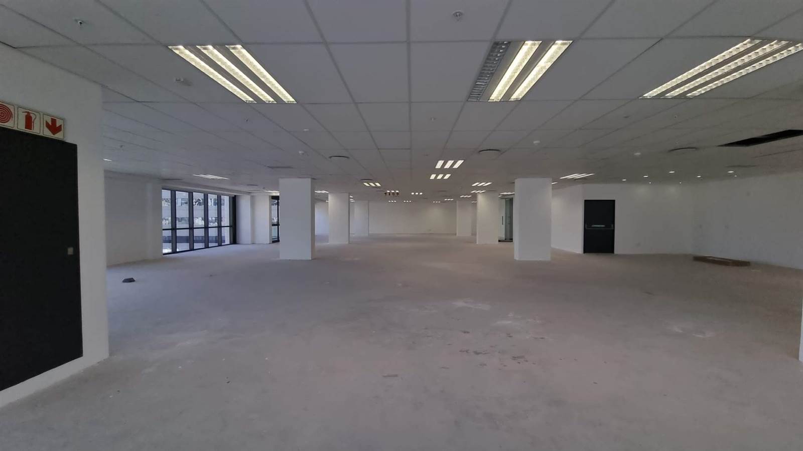 1042  m² Office Space in Foreshore photo number 16