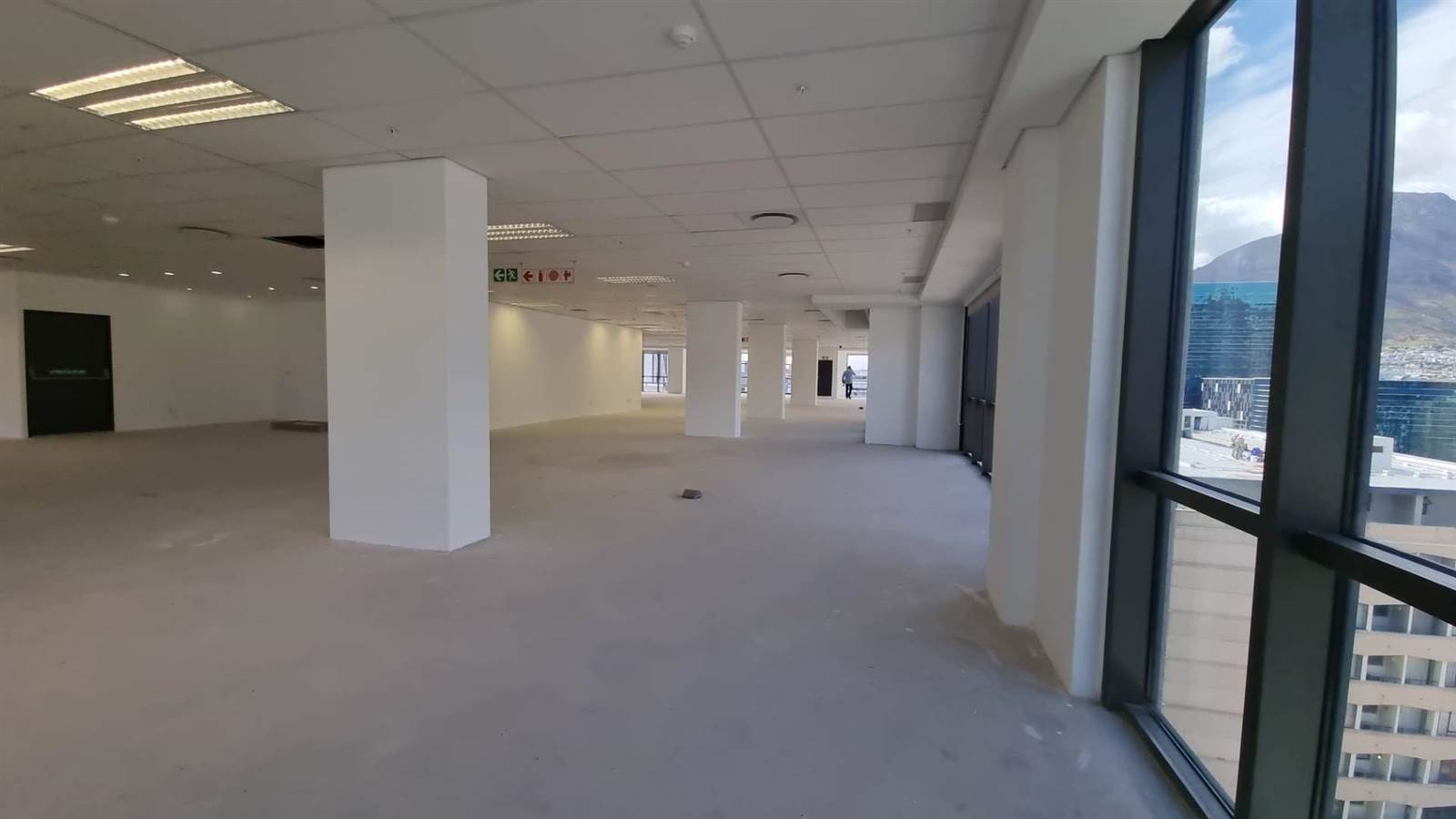 1042  m² Office Space in Foreshore photo number 15