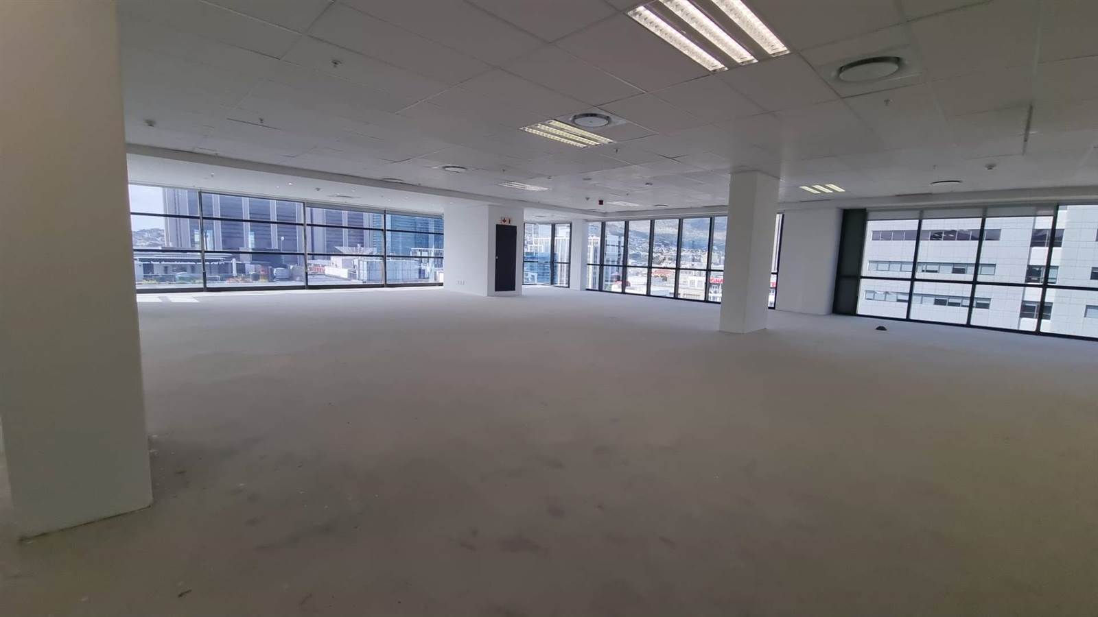 1042  m² Office Space in Foreshore photo number 13