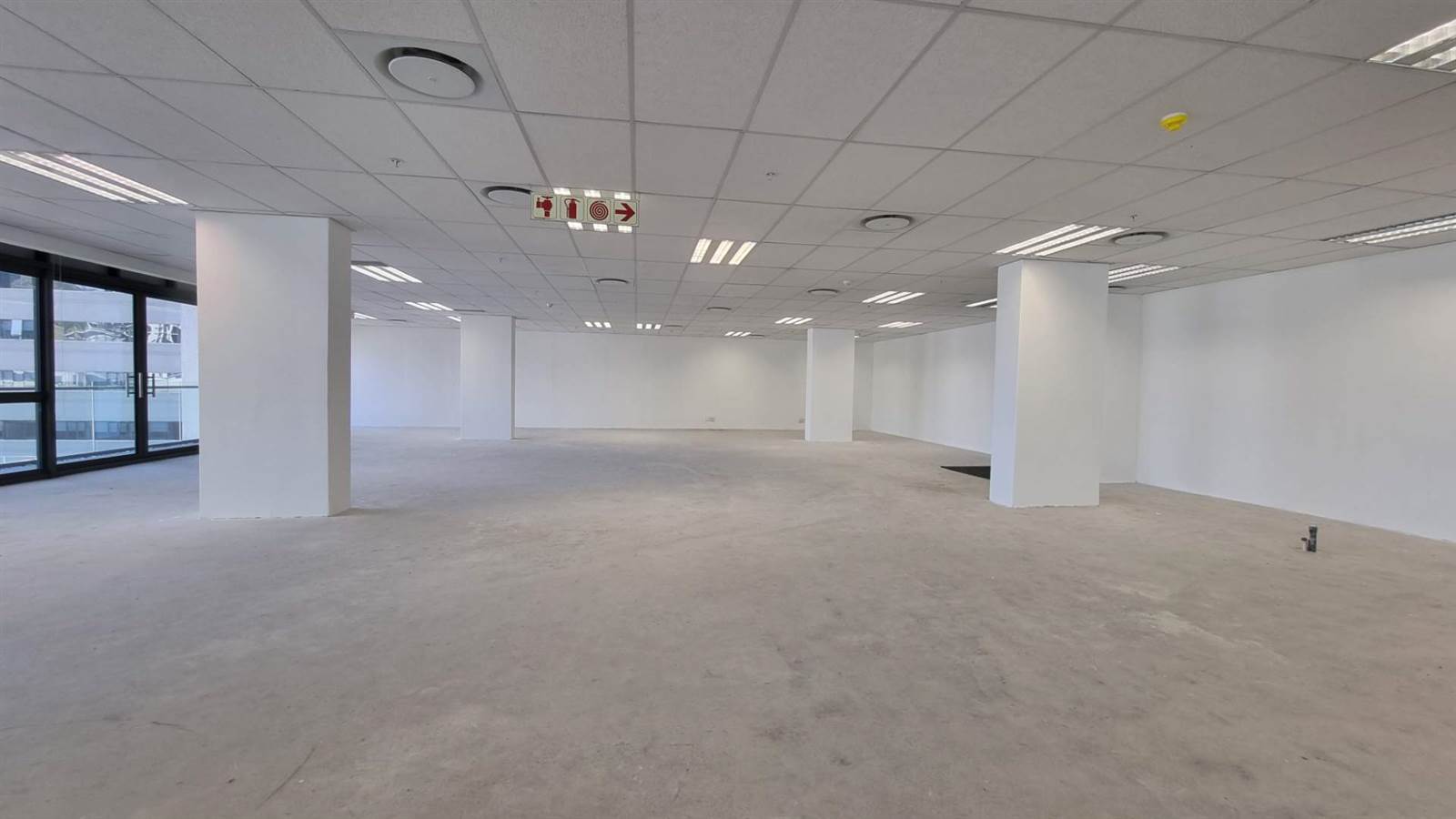1042  m² Office Space in Foreshore photo number 9