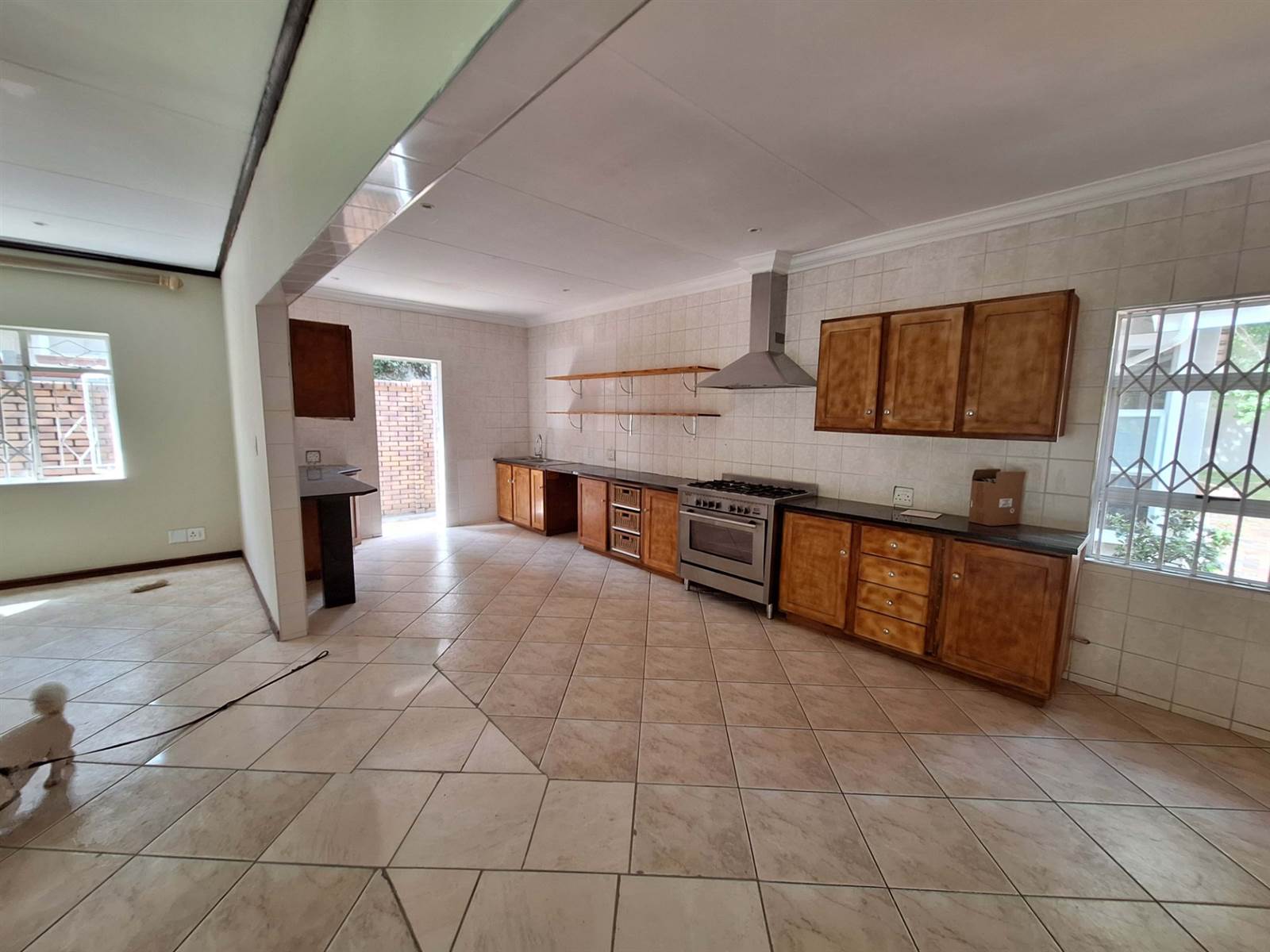 4 Bed House in Bryanston East photo number 8