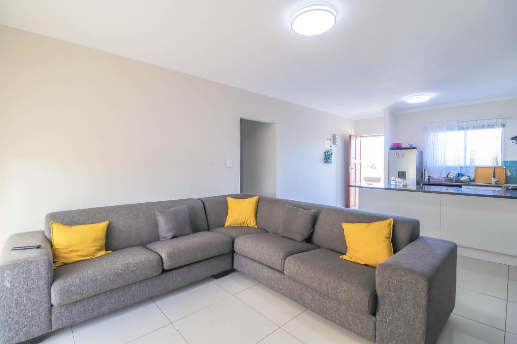 3 Bed Apartment in Parklands photo number 5