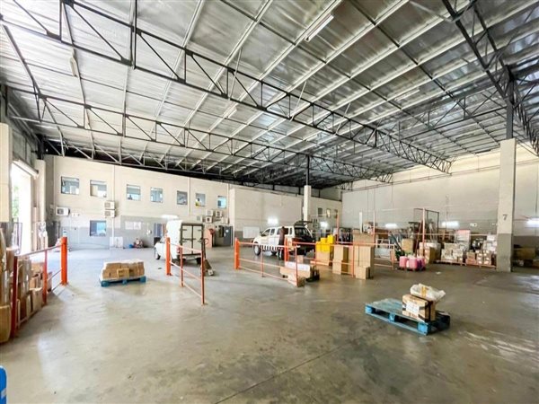 2300  m² Commercial space in Riverhorse Valley