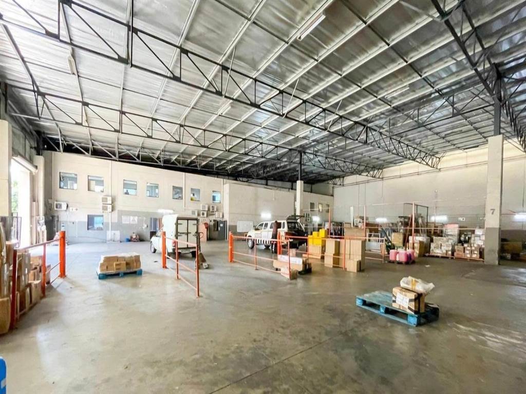 2300  m² Commercial space in Riverhorse Valley photo number 1