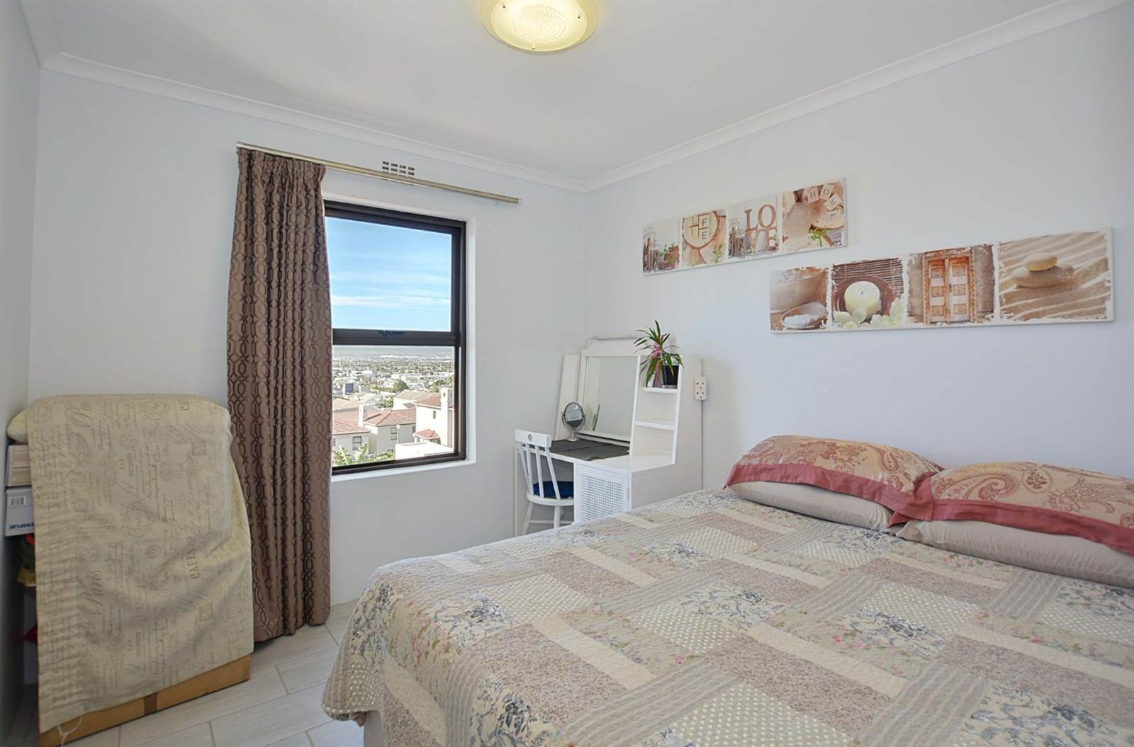 4 Bed Apartment in West Beach photo number 17