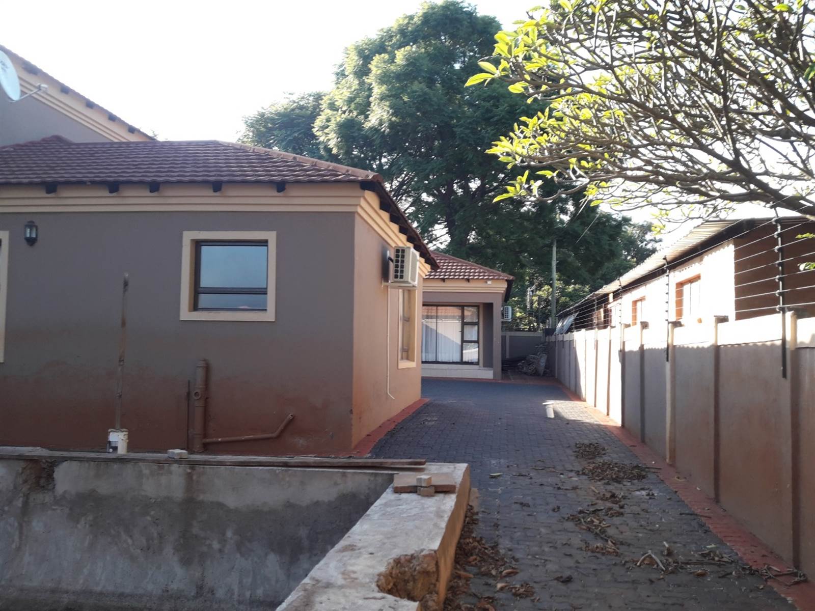 10 Bed House in Louis Trichardt photo number 16