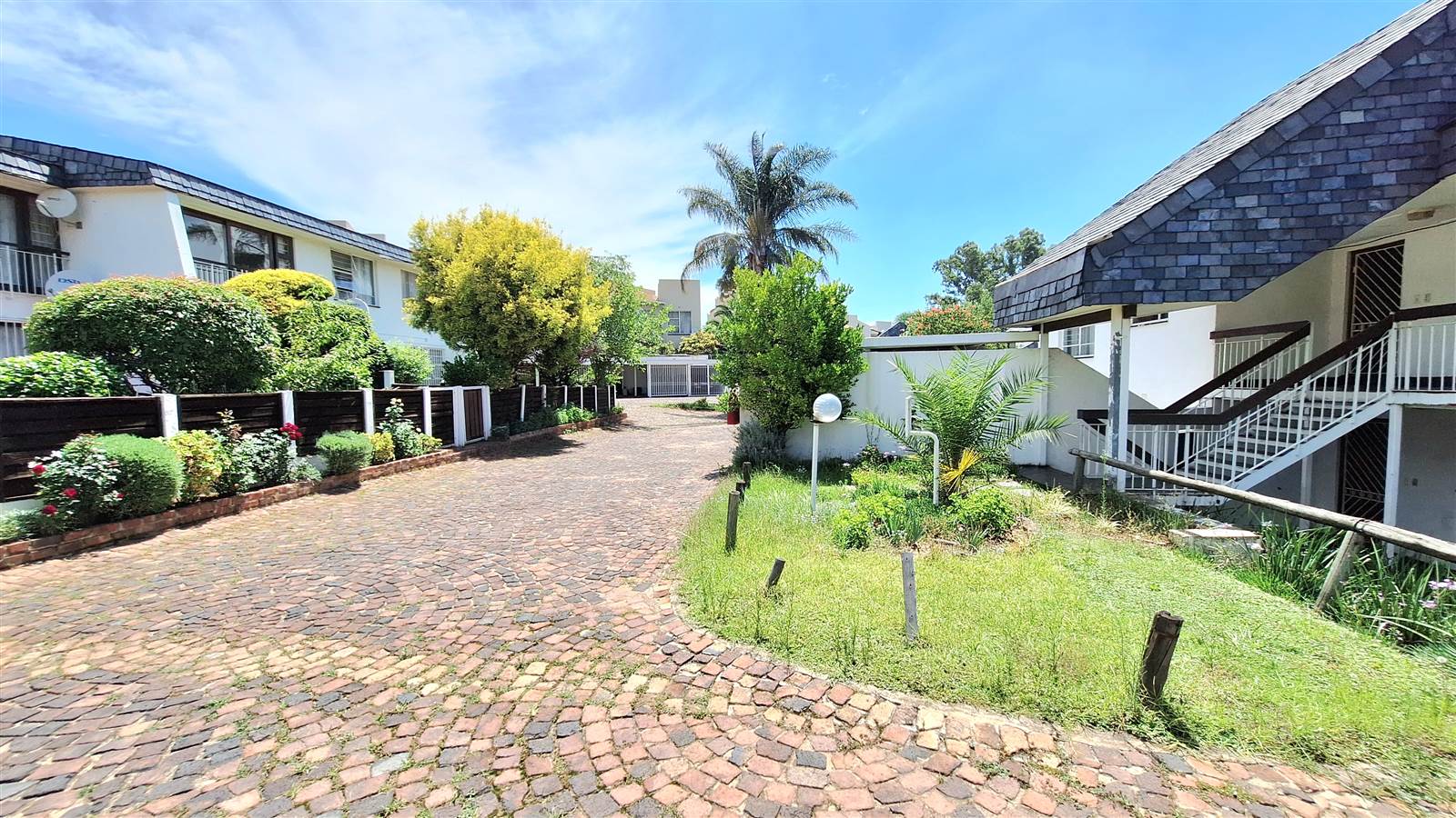 2 Bed Apartment in Corlett Gardens photo number 11