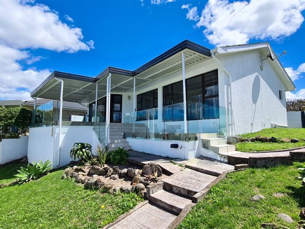4 Bedroom House 4 Bedroom House
