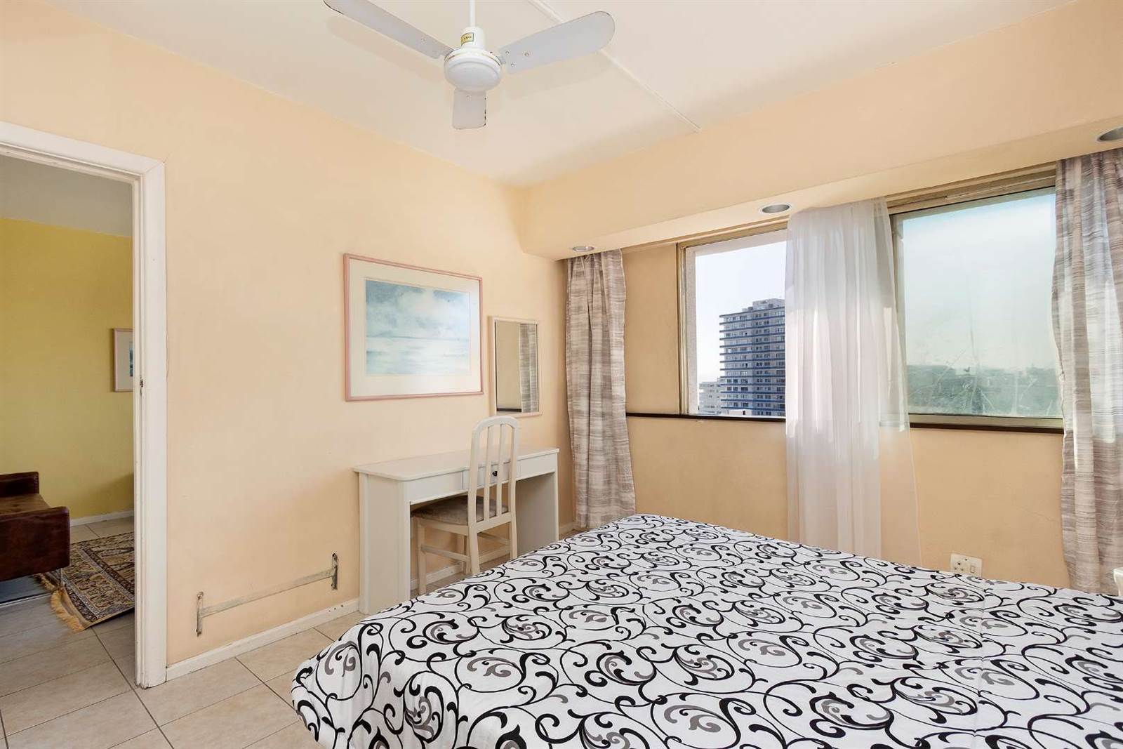 1 Bed Apartment in Sea Point photo number 17