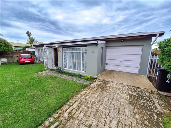 4 Bedroom House 4 Bedroom House