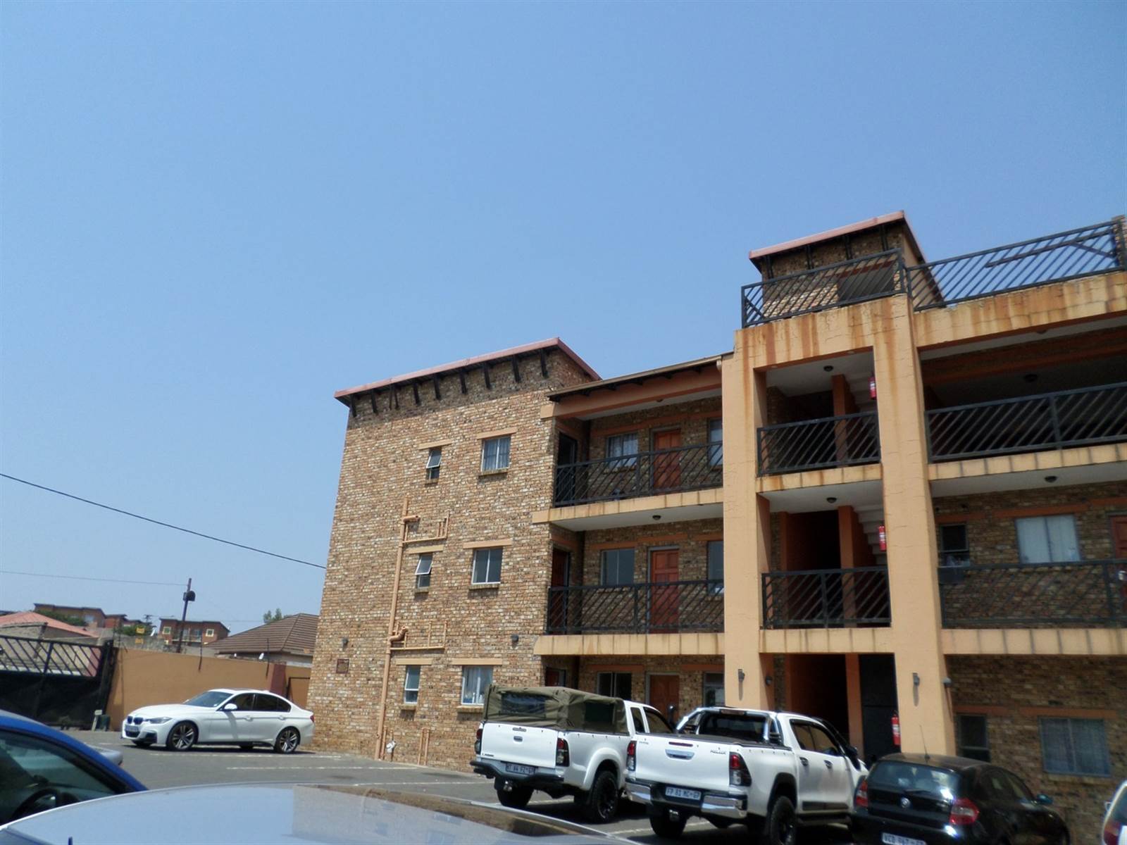 20 Bed Apartment in Turffontein photo number 22
