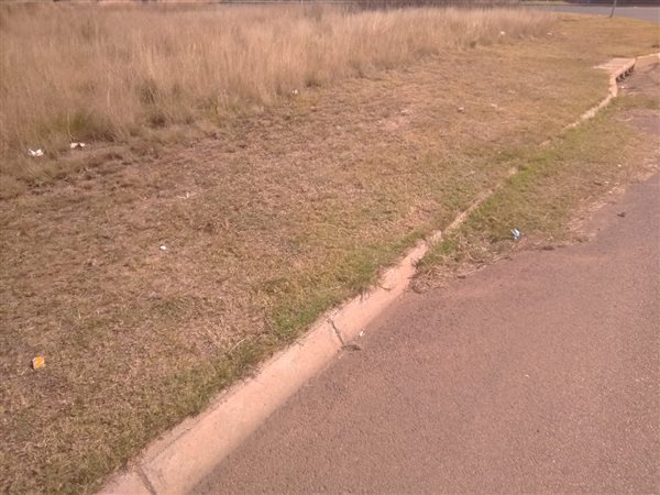 1949 m² Land available in Middelburg Central