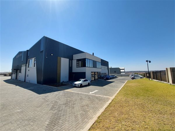 2 506  m² Industrial space