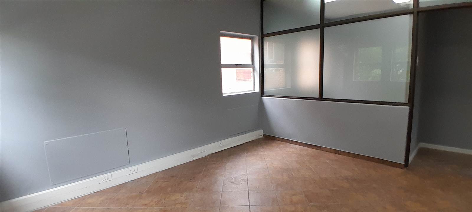 16  m² Commercial space in Rustenburg Central photo number 2