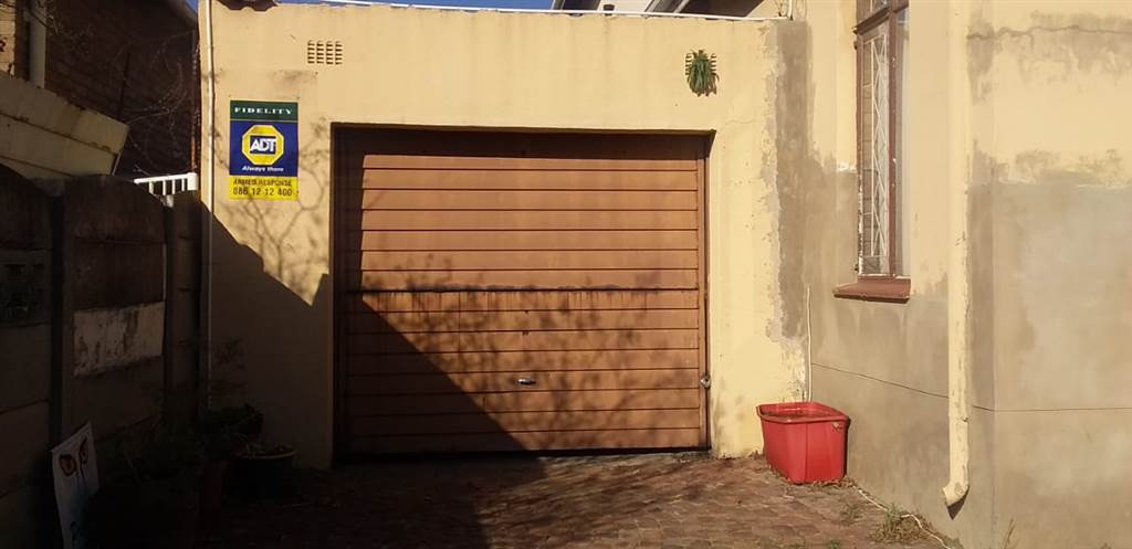 4 Bed House in Rosettenville photo number 7