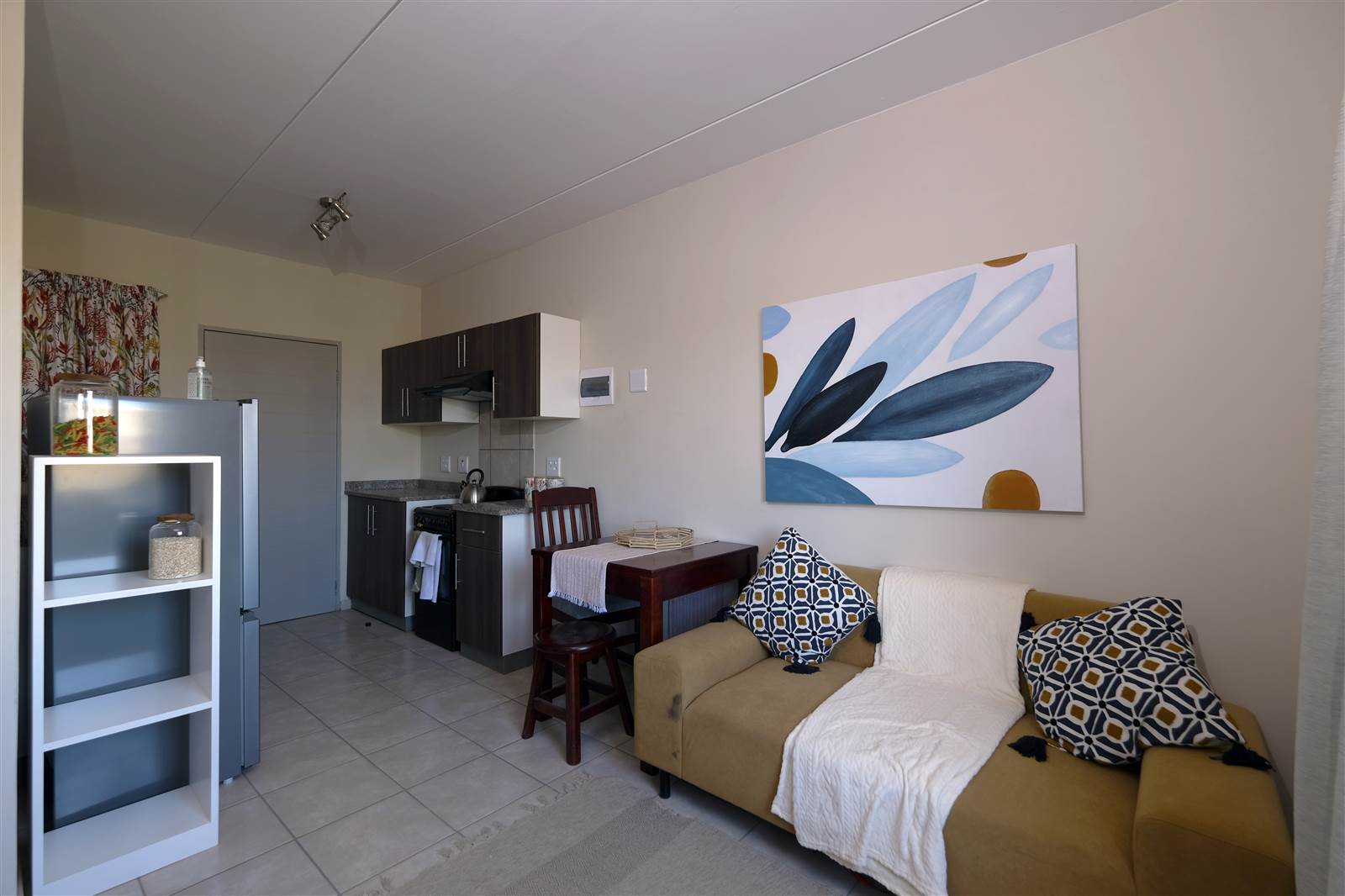 2 Bed Apartment in KwaMashu photo number 7