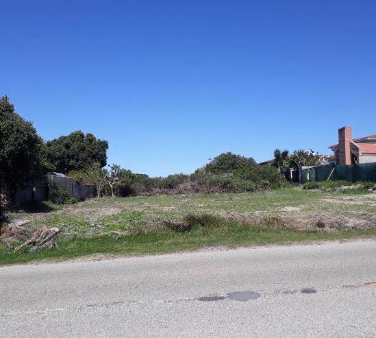 800 m² Land available in Santareme photo number 1