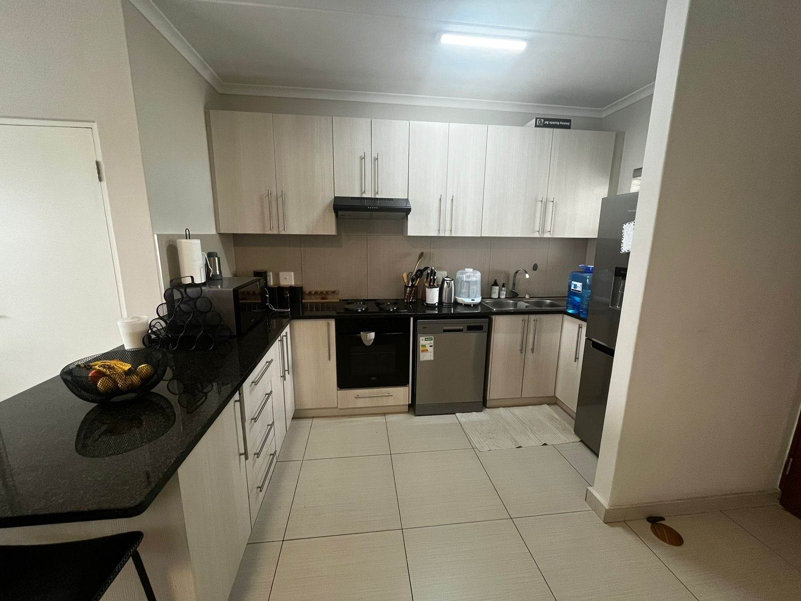 3 Bed Apartment in Parklands photo number 4