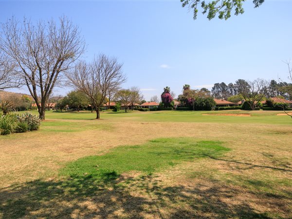 548 m² Land