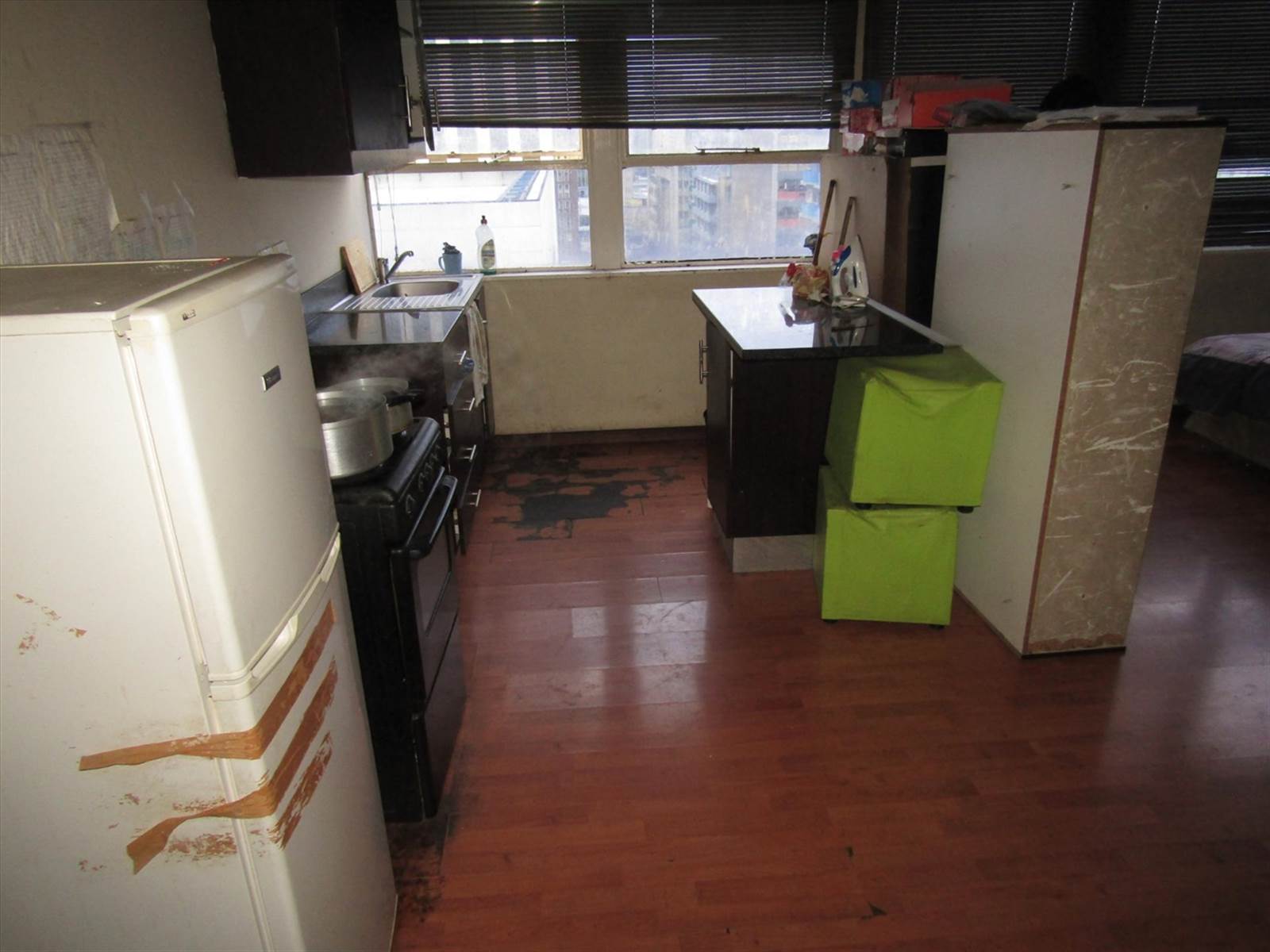 1 Bed Apartment in Johannesburg Central and CBD photo number 5