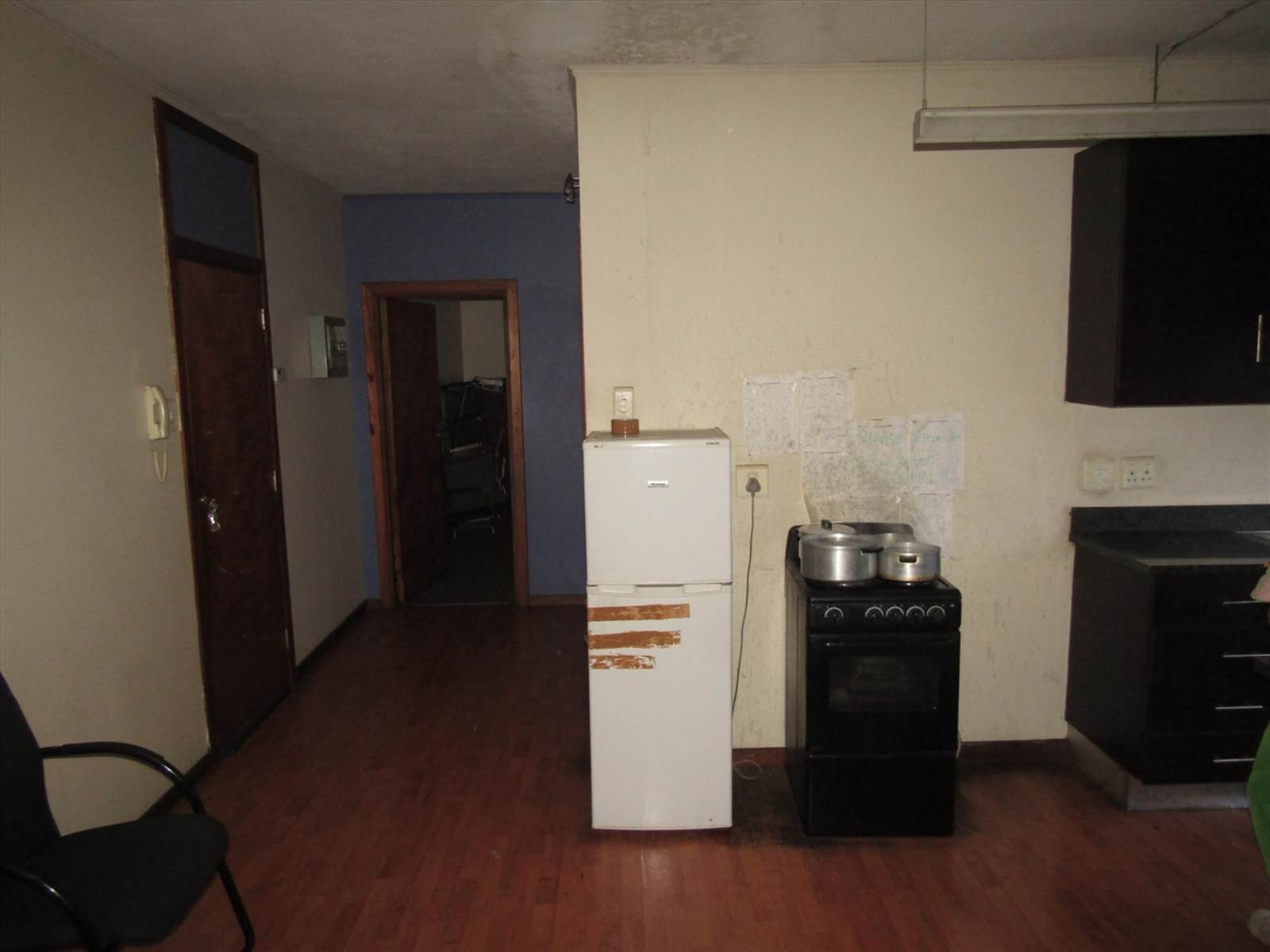 1 Bed Apartment in Johannesburg Central and CBD photo number 9