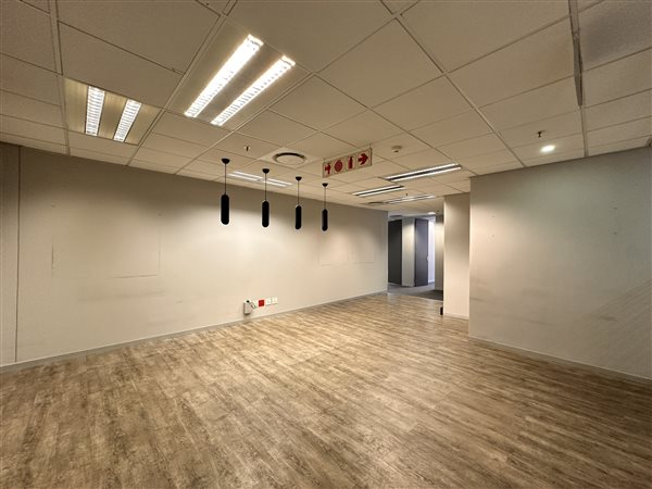 713  m² Commercial space in Rosebank