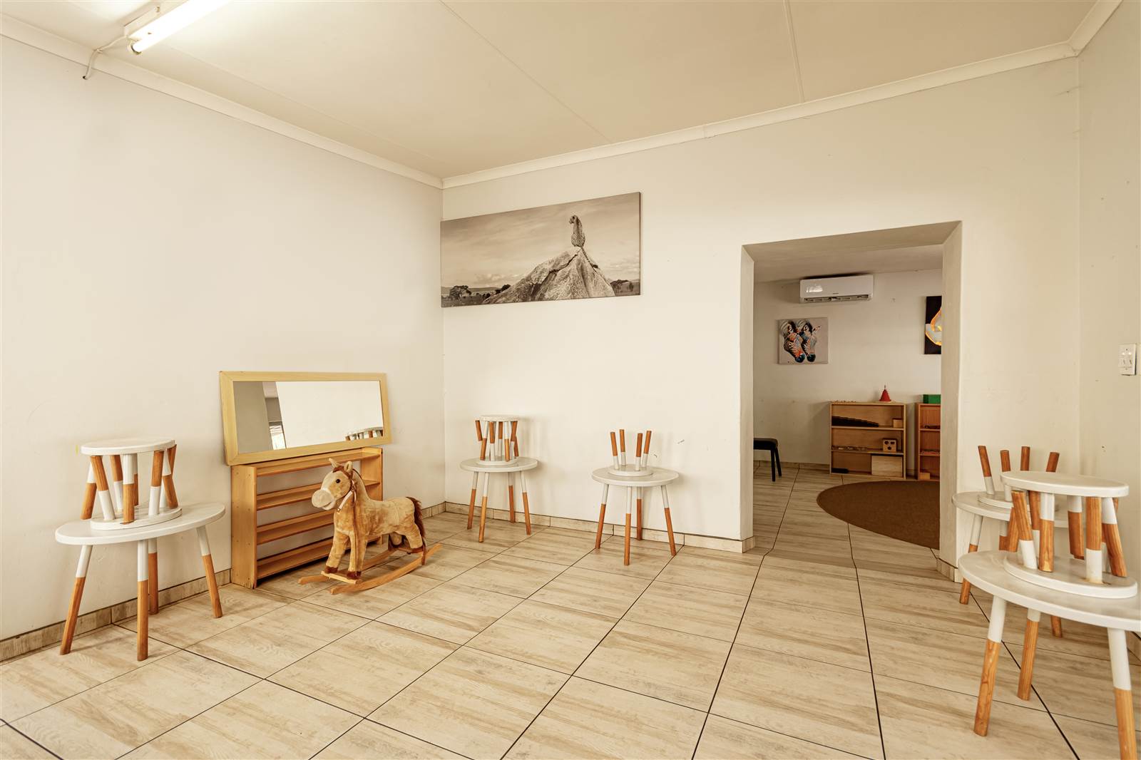 4 Bed House in Fontainebleau photo number 13